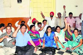 BJP councillors stage a dharna in Dehradun on Tuesday