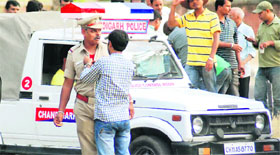 Shooting of the movie Mere dad ki Maruti in progress