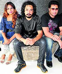 The cast of the movie Sadda Haq