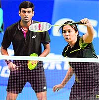 V Diju (L) with his mixed-doubles partner Jwala Gutta