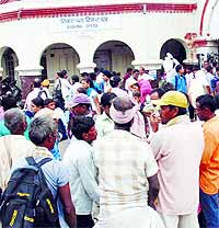 A huge rush of passengers outside the railway station in Amritsar on Friday