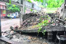 The roof of the veranda at the Civil Surgeons office that collaped in Ludhiana on Monday. No one was injured in the incident. 