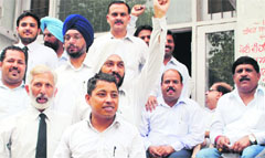 Lawyers observe no-work day in Amritsar on Wednesday. Photo: Sameer Sehgal