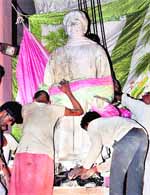 A repaired statue of UP ex-Chief Minister Mayawati being re-installed at Bhimrao Ambedkar Samajik Parivartan Sthal in Lucknow on Thursday.