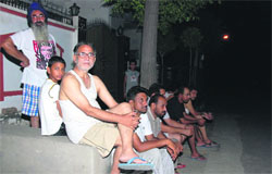 Residents waiting for water supply in Bathinda