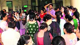 Hospital staff on protest