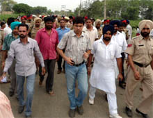 A huge crowd gathered at the site of the mishap in Mansa district.