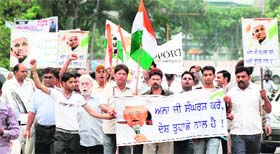 Annas army Residents take out a march in Jalandhar showing solidarity with the India Against Corruption team, who is sitting on an indefinite fast at Jantar Mantar in New Delhi from July 25 onward