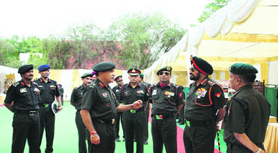 Army Chief General Bikram Singh (2nd from right) at the Bathinda Military Station on Wednesday. He was in the city to inspect Chetan Corps. 