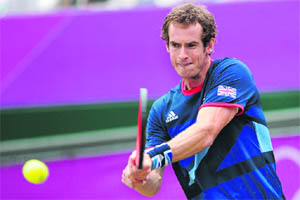 Andy Murray beat Spains Nicolas Almagro 6-4, 6-1