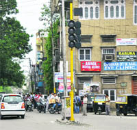 Traffic lights were not made operational on Friday despite repeated assurances by the authorities in Jammu. 