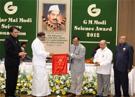 Finance Minister P. Chidambaram honours eminent scientists with G M Modi Science Award in New Delhi on Wednesday