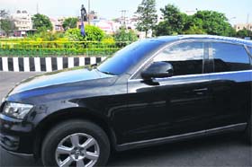 Vehicles continue to flout the Supreme Court ruling on the use of black films