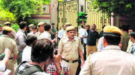 A team of the Delhi Police raids house of former Haryana Minister Gopal Kanda in the Civil Lines area of Gurgaon on Saturday.
