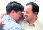 Jaswinders father Baljinder Kumar breaks down at the General Hospital, Sector 6, Panchkula, on Monday; and (below) a shattered Babu Ram, Jatins father. tribune photos: Nitin mittal
