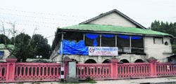 CRPF personnel are all set to vacate the Nedous hotel in Srinagar. Photo: Amin War