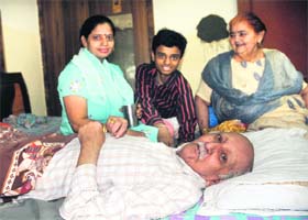 Bedridden Ved Prakash Mehra, the sole surviving freedom fighter of the city, at his house in Sector 43