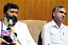 Vice-Chancellor ADN Bajpai addresses mediapersons at HPU in Shimla on Tuesday