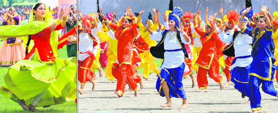 Students perform giddha at Government College, Phase VI, Mohali; and (right) a bhangra performance ensnares everyone during Independence Day celebrations at Sector 17 in Chandigarh on Wednesday.