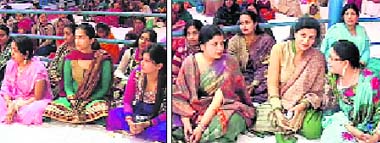 Geetika Sharma (left) and her mother Anuradha (right) socialise with Kandas relatives on Mahashivratri in Sirsa during happier days