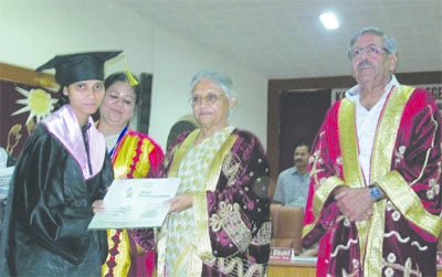 Degrees were awarded to 400 students of BA, BSc, BCA and BCom streams during the 40th convocation of Kamla Nehru College for Women in Phagwara on Saturday. Delhi Chief Minister Sheila Dikshit presented the degrees to the students. 