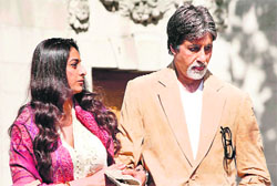 Amitabh and Tabu in Cheeni Kum