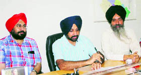 Dr Shivcharan Kahlon (centre) takes charge as District Health Officer in Amritsar