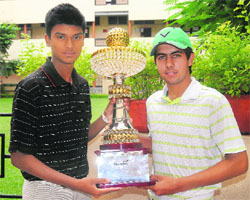Feroz Singh; and (right) Jairaj with their prize at DAV-15 in Chandigarh