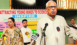 Governor NN Vohra speaks during the Inspire programme at SKICC in Srinagar on Wednesday