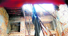 A view of the collapsed portion of the roof in Government Elementary School Sharifpura.