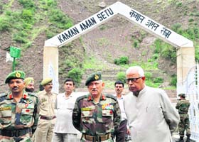 Governor NN Vohra near Aman Setu on Sunday