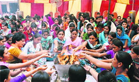 Students participate in 21 kundia havan organised by the DAV College for Girls, Yamunanagar, to mark the commencement of the new academic session.