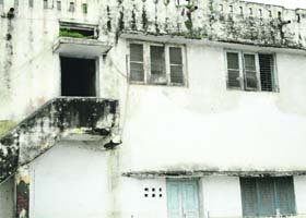 An outside view of an unsafe MC school building, which is yet to be vacated, in Katra
