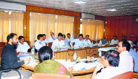 Uttarakhand Animal Husbandry Minister Pritam Singh Panwar chairing a meeting of the Sheep and Wool Development Board in Dehradun.