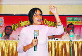 Sampa Arya interacts with mediapersons in Amritsar.