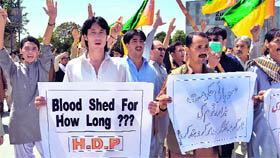 Pakistanis protest against the killings in Quetta.