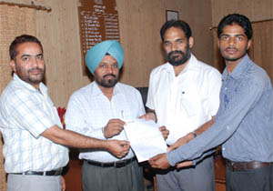  Student of Government Polytechnic College being given appointment letters at a ceremony held in Bathinda on Monday. 