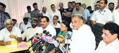  Chief Minister Vijay Bahuguna briefs mediapersons regarding Cabinet decisions in Dehradun on Monday.