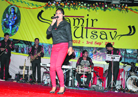 Arshpreet Kaur performs on the concluding day function of Hamir Utsav in Hamirpur on Monday night.