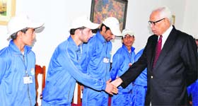 Bandipore students, who returned from a trip to Rajasthan, meet Governor NN Vohra in Srinagar on Monday