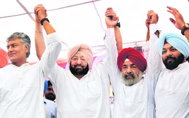PCC chief Amarinder Singh, Congress Legislature Party leader Sunil Jakhar and other party leaders in Amritsar on Tuesday