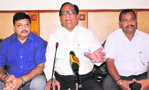 Jammu Chamber of Commerce and Industry chief YV Sharma addresses mediapersons in Jammu on Wednesday.
