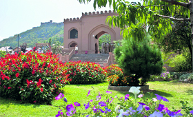 The picturesque Almond Garden in Srinagar is dotted with trees, flowers and cascades. Spread over 300 kanals, it lies on the foothills of Koh-e-Maran.