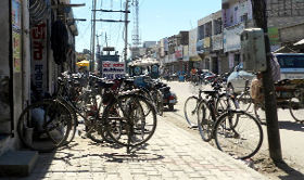 7 An encroached footpath on Bathinda road in Muktsar.