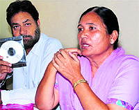 Harwinder Kaur addresses mediapersons in Amritsar on Saturday