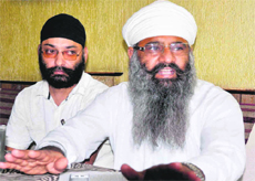 Uttarakhand Minority Commission chairperson Sukhdev Singh Namdhari addresses mediapersons in Haridwar on Saturday