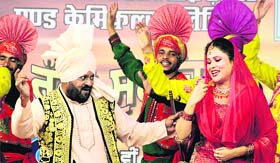 Mohammed Sadiq perform at the 53rd anniversary of Doordarshan in Jalandhar on Saturday night.