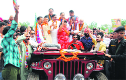 BJP nominee Mala Raj Laxmi Shah along with BC Khanduri, BS Koshiyari and Dr Ramesh Pokhriyal Nishank on her way to file nomination papers in Dehradun on Tuesday. Tribune photo: Vinod Pundir