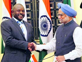 PM Manmohan Singh with Burundi President Pierre Nkurunziza after the joint press conference at Hyderabad House in New Delhi on Tuesday.