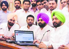 Punjab Youth Congress president Vikramjit Chaudhary launches the online membership programme in Ludhiana